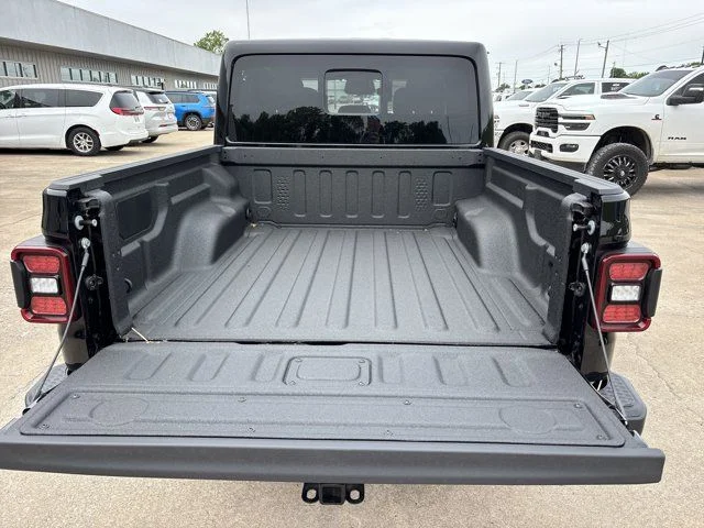 New 2026 Black Jeep Mojave image 5