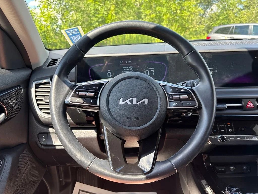 Certified Used 2025 Orange Kia S image 18