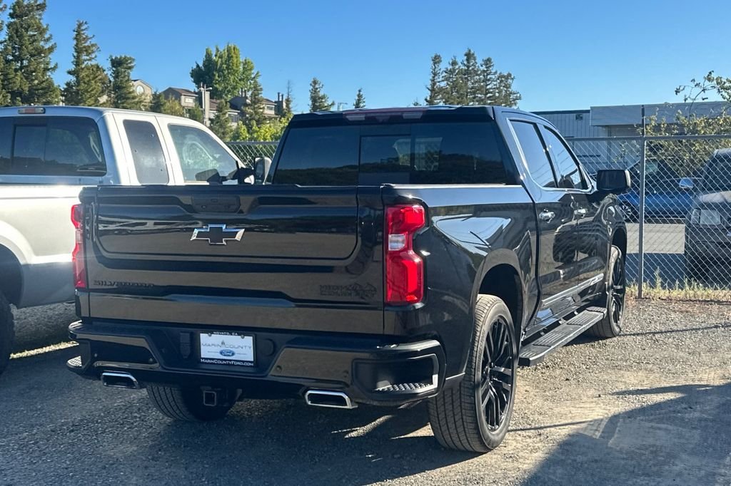 Used 2023 Black Chevrolet High Country image 5