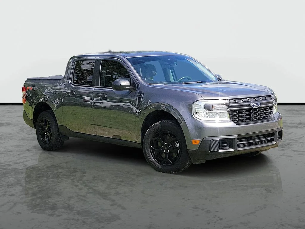 Used 2024 Gray Ford XLT image 1