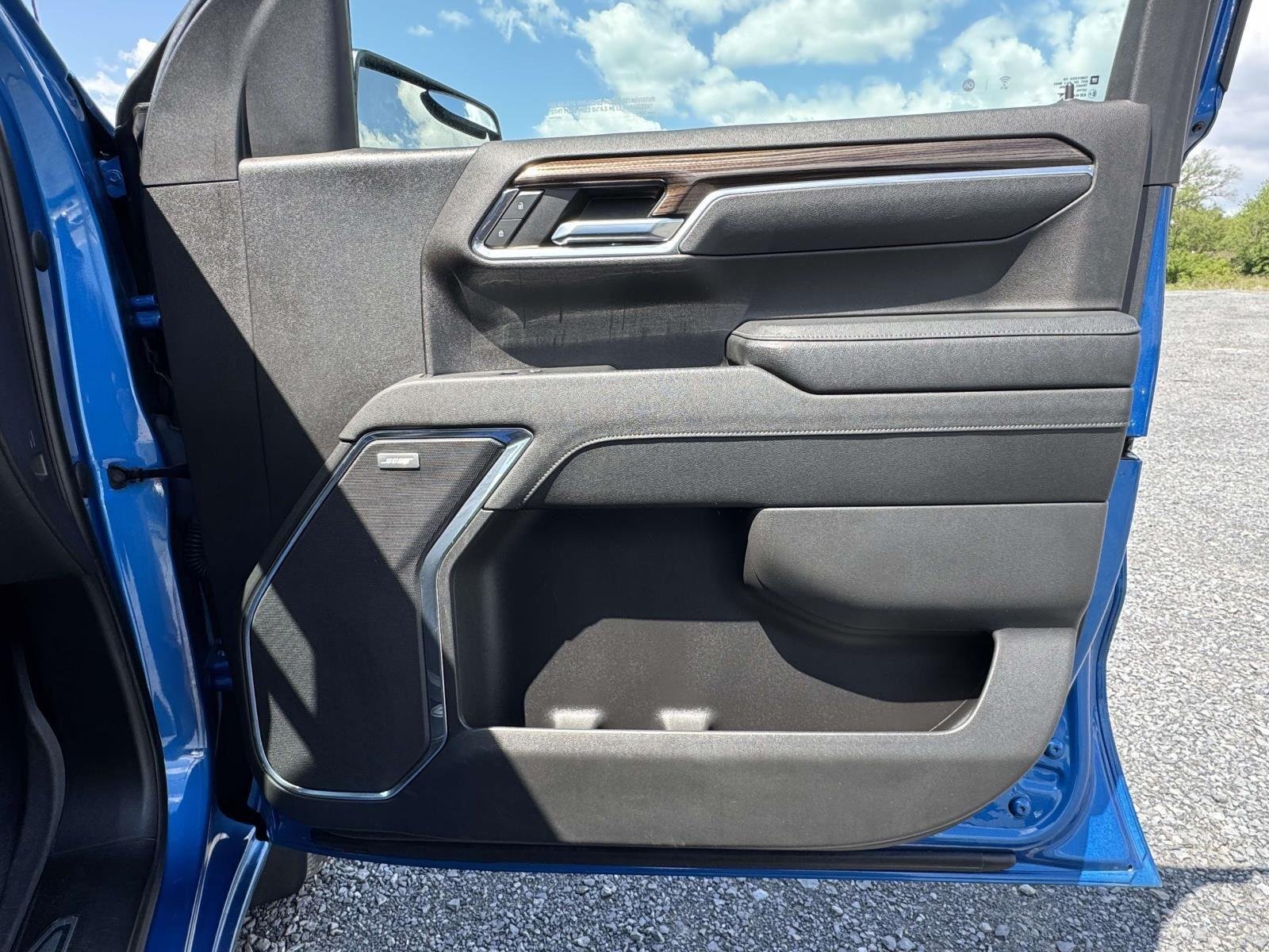 Used 2023 Glacier Blue Metallic Chevrolet RST image 15