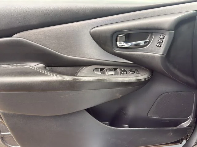 Used 2020 Gray Nissan SL image 25