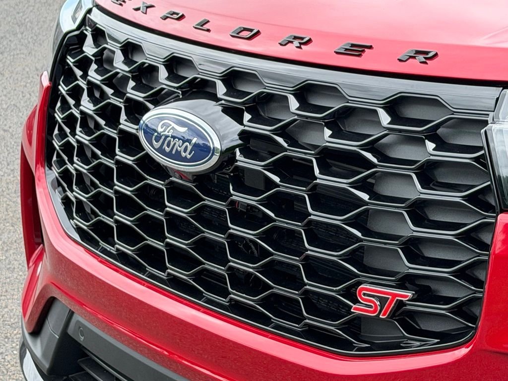 New 2026 Rapid Red Metallic Tinted Clearcoat Ford ST image 22