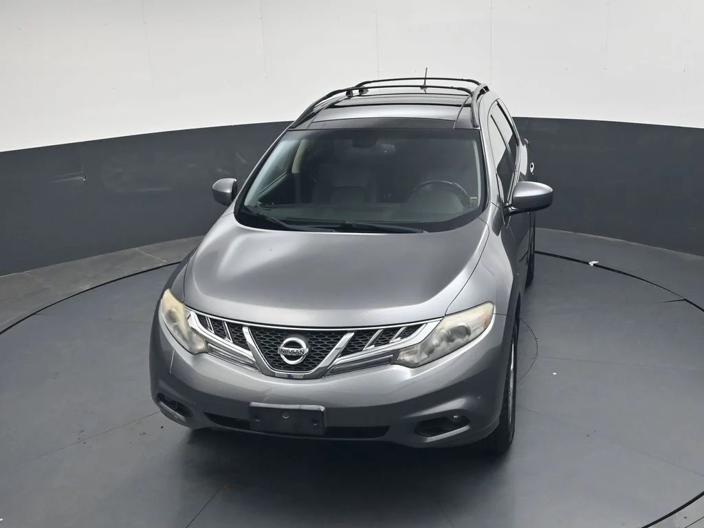 Used 2013 Gray Nissan SL image 38