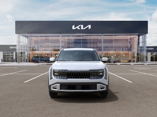 New 2027 White Kia LX image 2