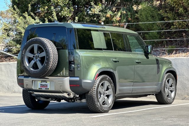 New 2026 Woolstone Green Land Rover S image 5