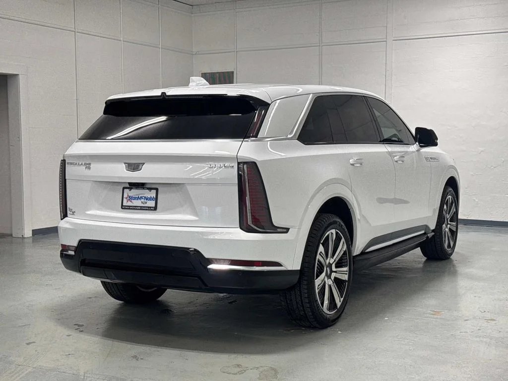 2025 Cadillac Escalade IQ Luxury 1 - Photo 8