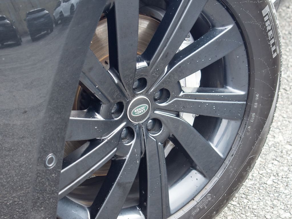 Certified Used 2025 Black Land Rover SE image 9