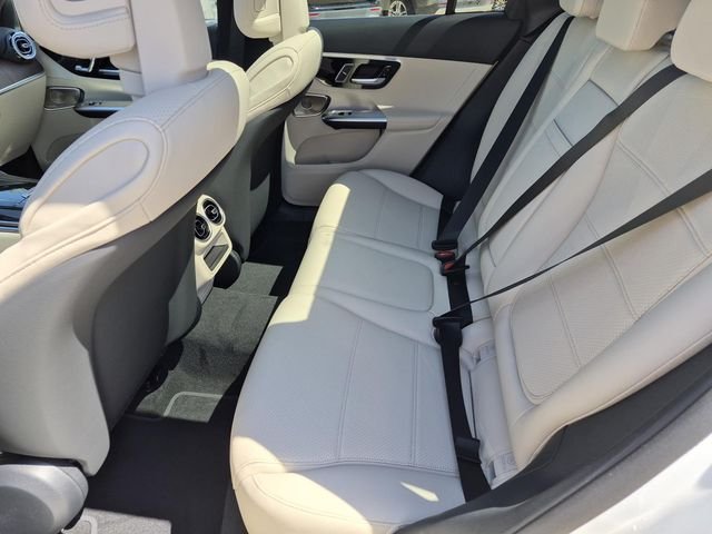 New 2027 Polar White Mercedes-Benz GLC 300 image 18