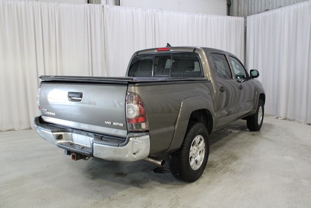 Used 2015 Pyrite Mica Toyota Base image 24