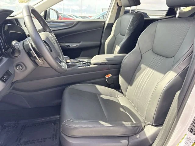 Used 2025 White Lexus 350 Premium image 11