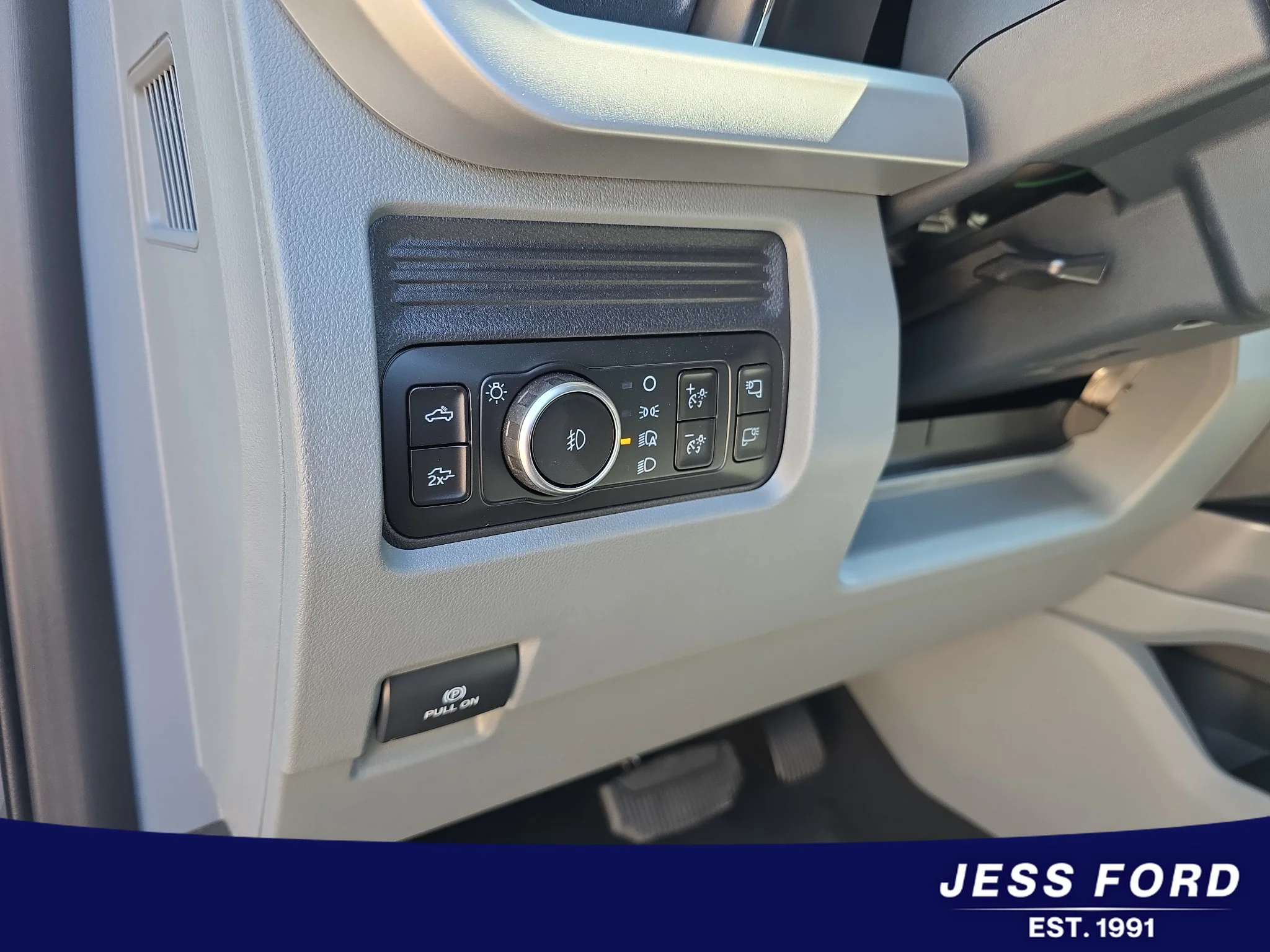 New 2026 Marsh Gray Ford F-450® XLT image 18