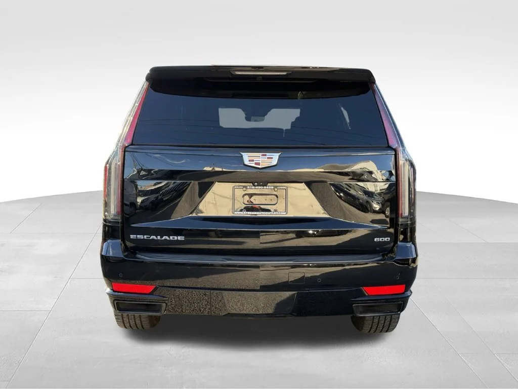 Used 2022 Black Cadillac Sport Platinum image 9