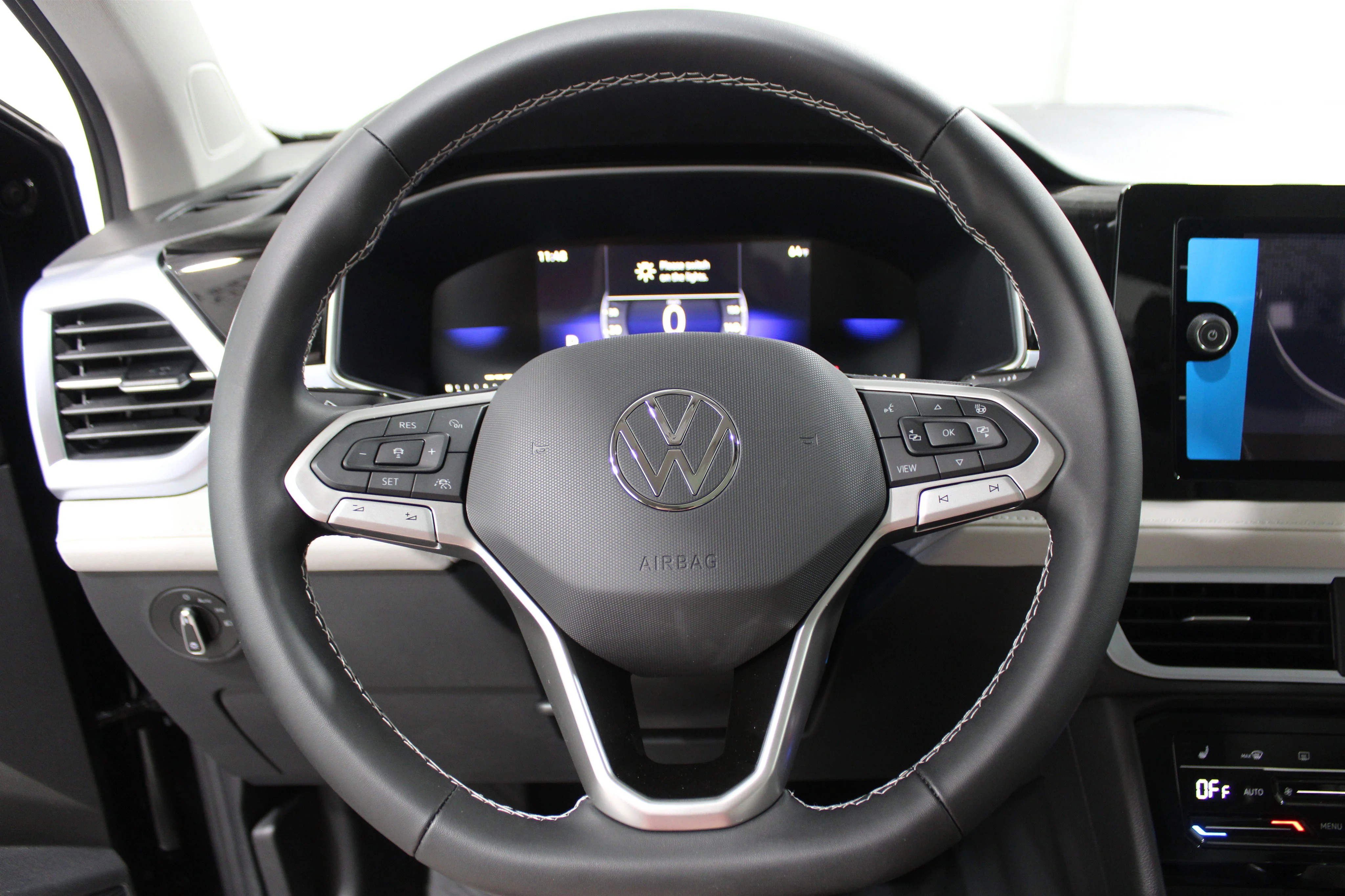 New 2026 Deep Black Pearl Volkswagen SE image 9