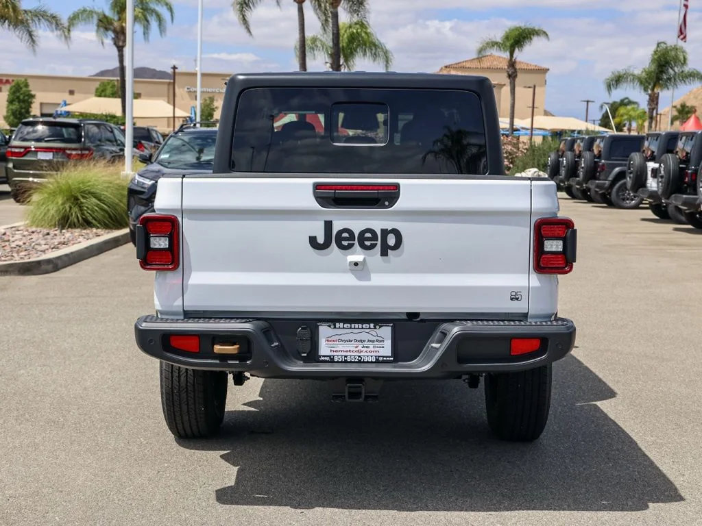New 2026 Bright White Clear-Coat Exterior Paint Jeep 85th Anniversary Edition image 5