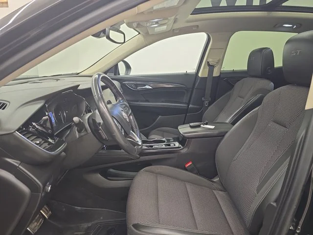 Used 2022 Ebony Twilight Metallic Buick Preferred image 20