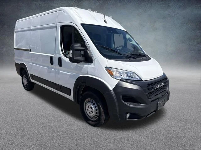Used 2025 White Ram High Roof image 4