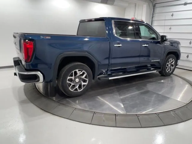 Used 2023 Blue GMC SLT image 3