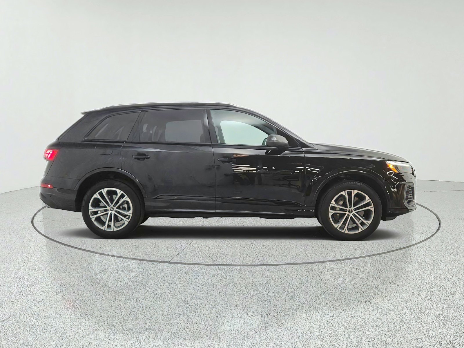 Used 2025 Mythos Black Metallic Audi Premium Plus 45 TFSI quattro image 4
