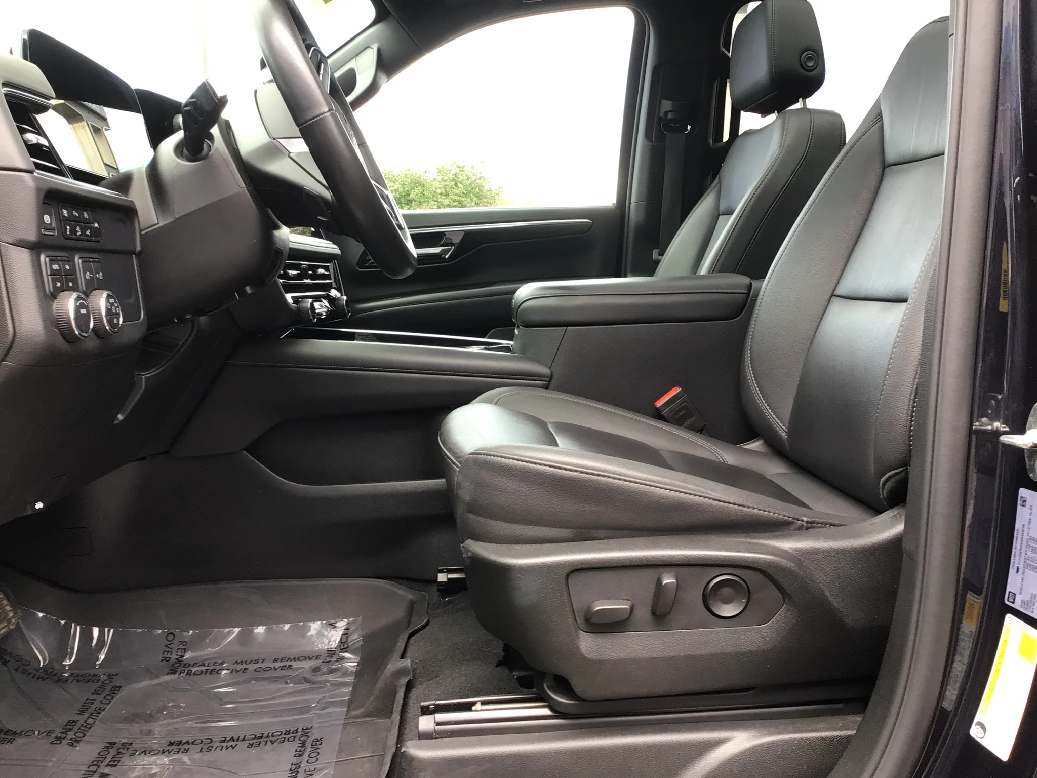 Used 2025 Dark Ash Metallic Chevrolet Z71 image 8