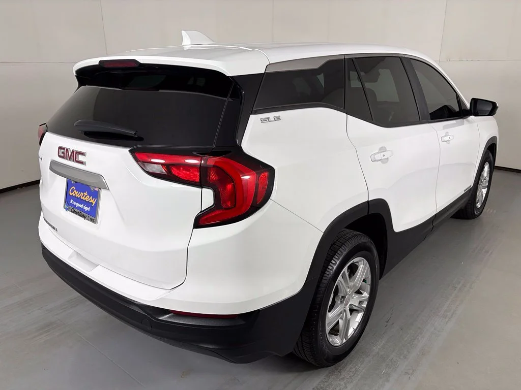 Used 2021 White GMC SLE image 8