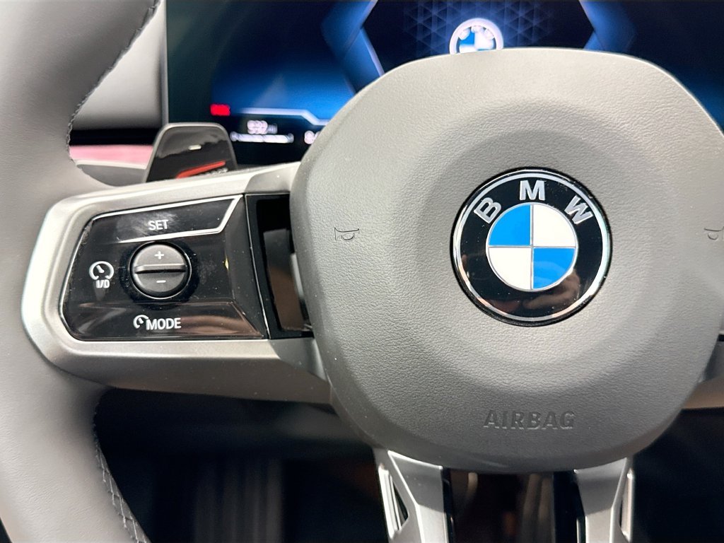 Used 2027 Black Sapphire Metallic BMW 530i xDrive image 11