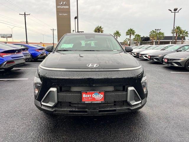 New 2026 Black Hyundai SE FWD image 2