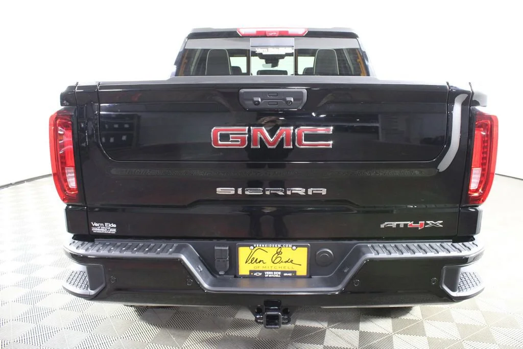 2026 GMC Sierra 1500 AT4X - Photo 6