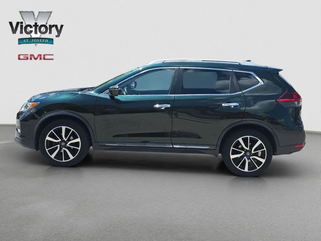 Used 2020 Green Nissan SL image 6