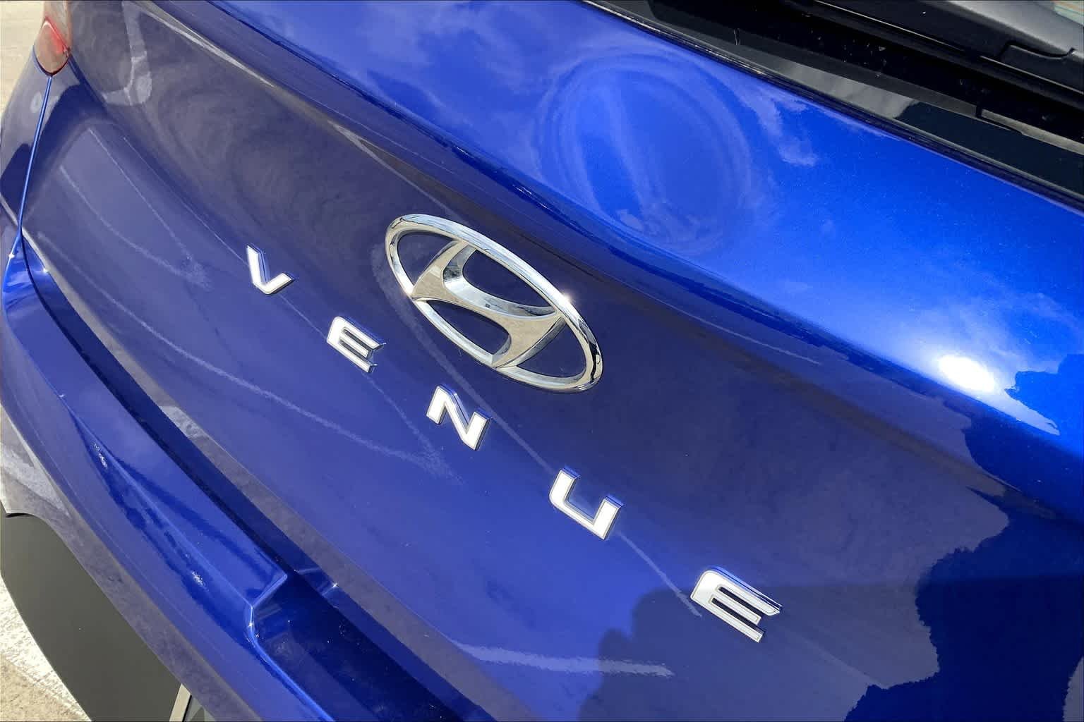 Used 2022 Intense Blue Hyundai SEL image 30