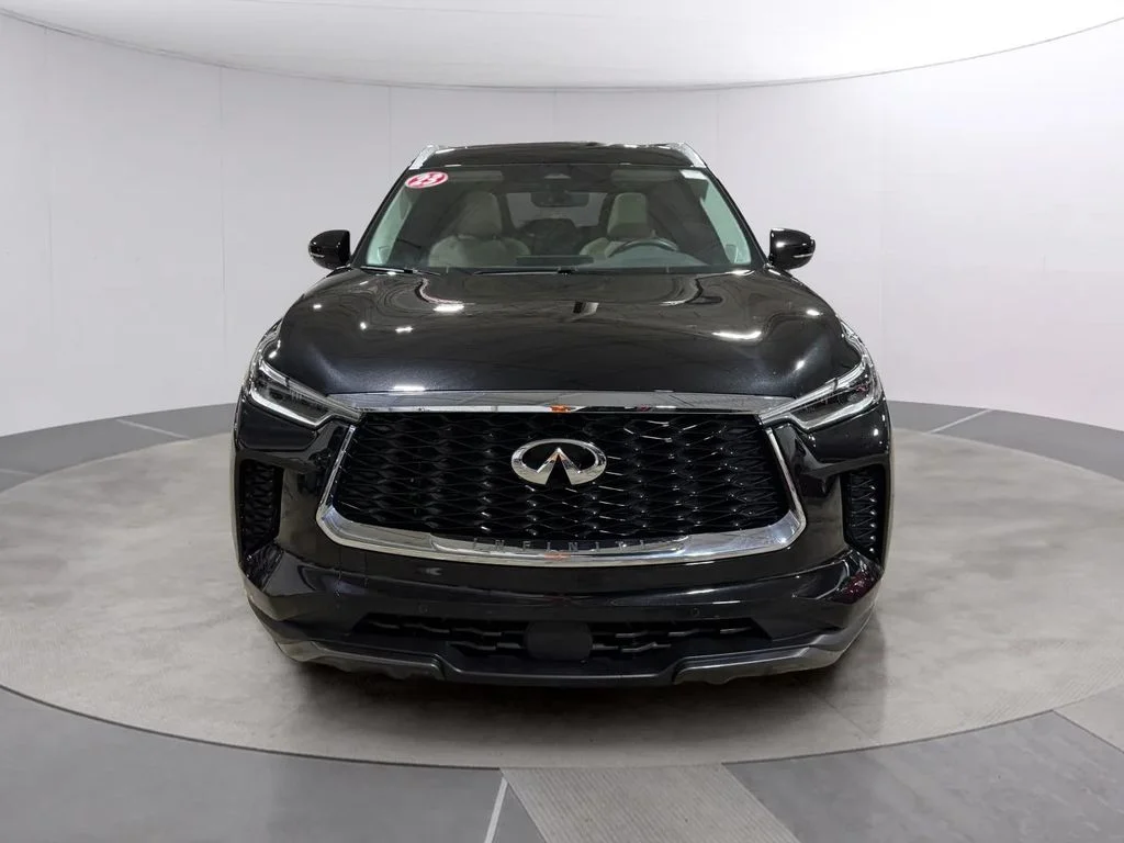 Used 2023 Mineral Black INFINITI Sensory image 8