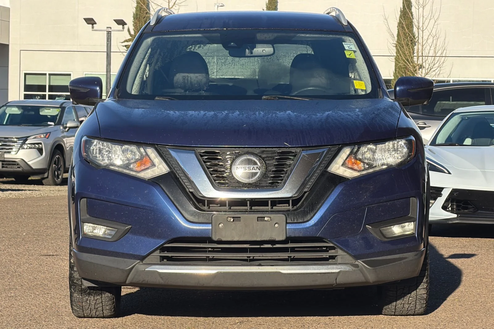 Used 2019 Caspian Blue Metallic Nissan SL image 6