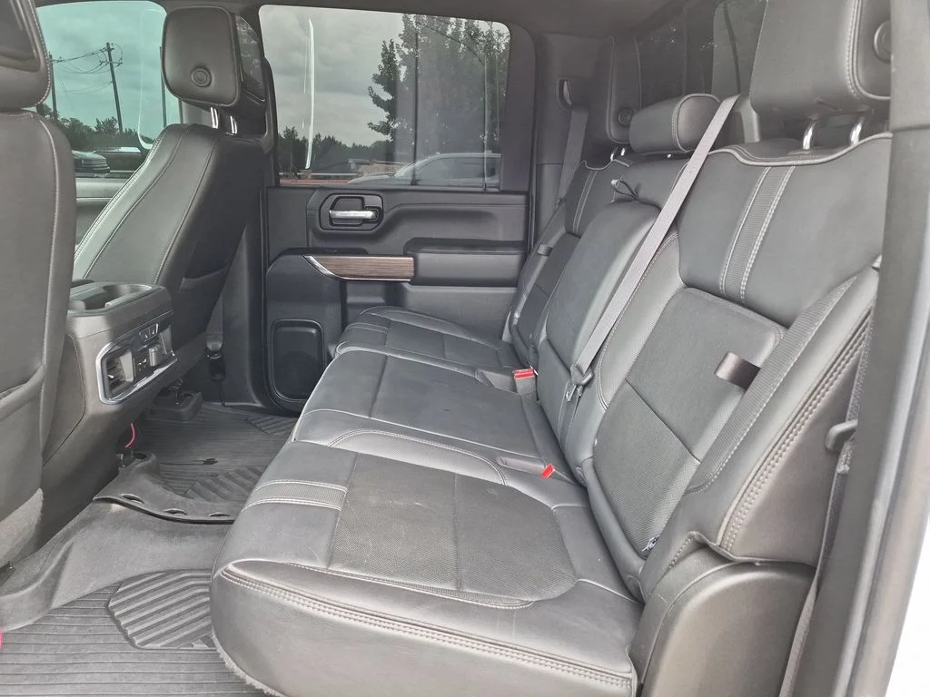 Used 2022 White Chevrolet High Country image 34