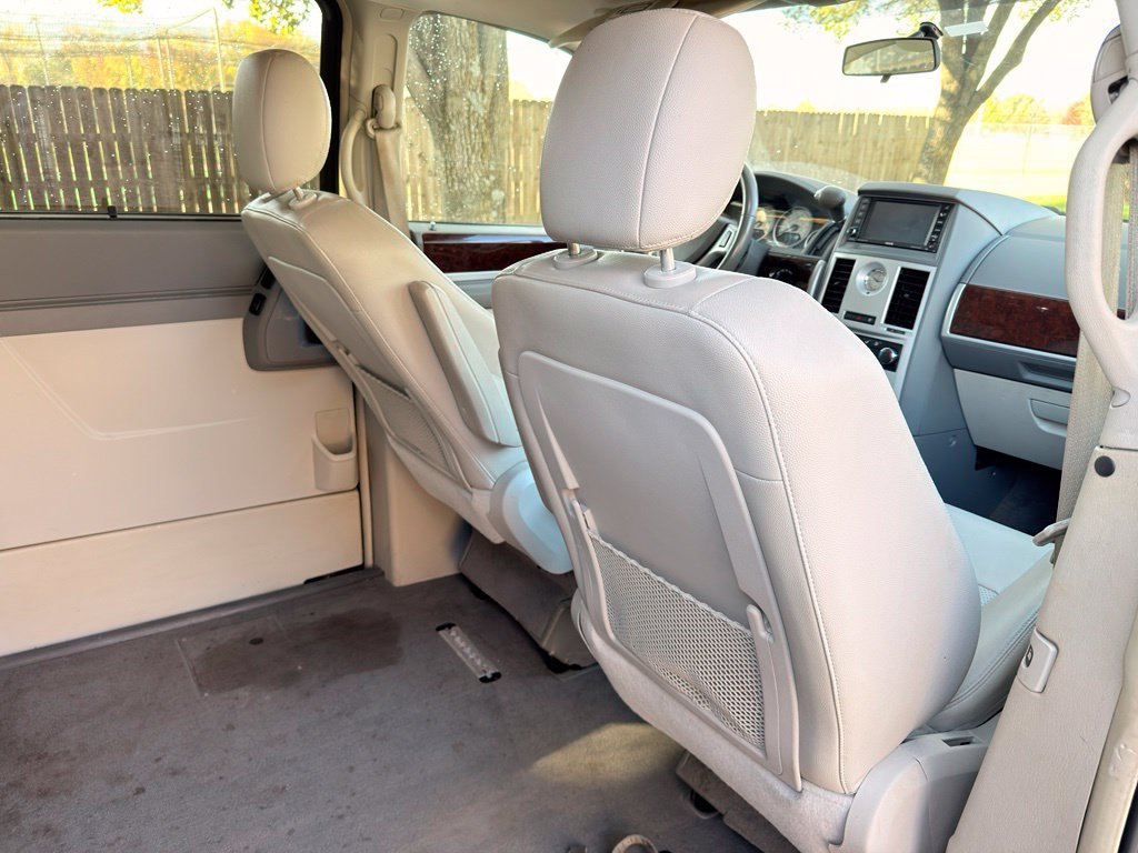 Used 2009 Blue Chrysler Touring image 32