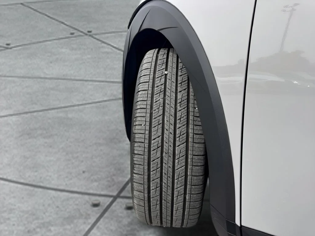 Used 2025 Gray Hyundai SE image 32
