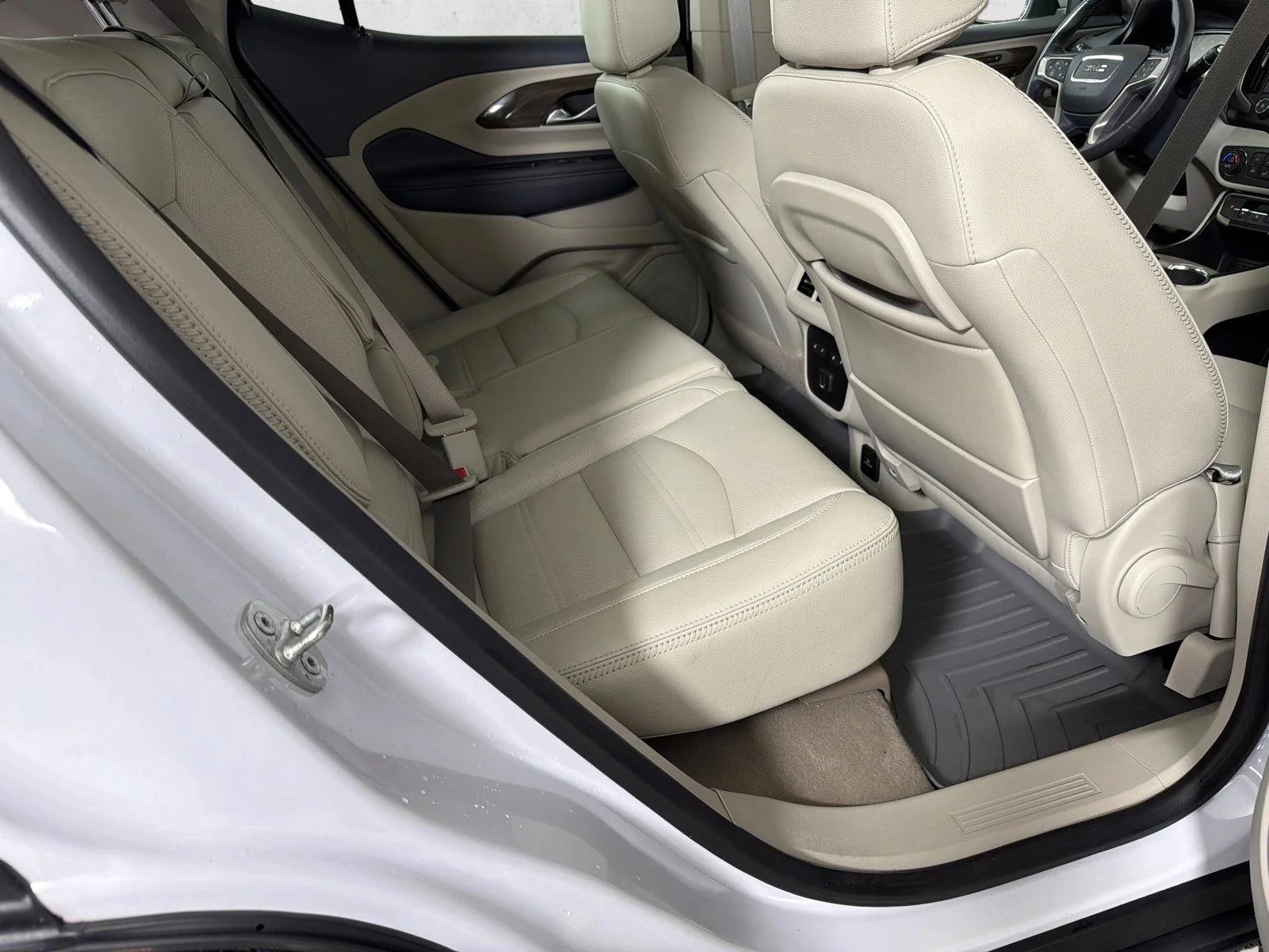 Used 2022 Black GMC Denali image 17