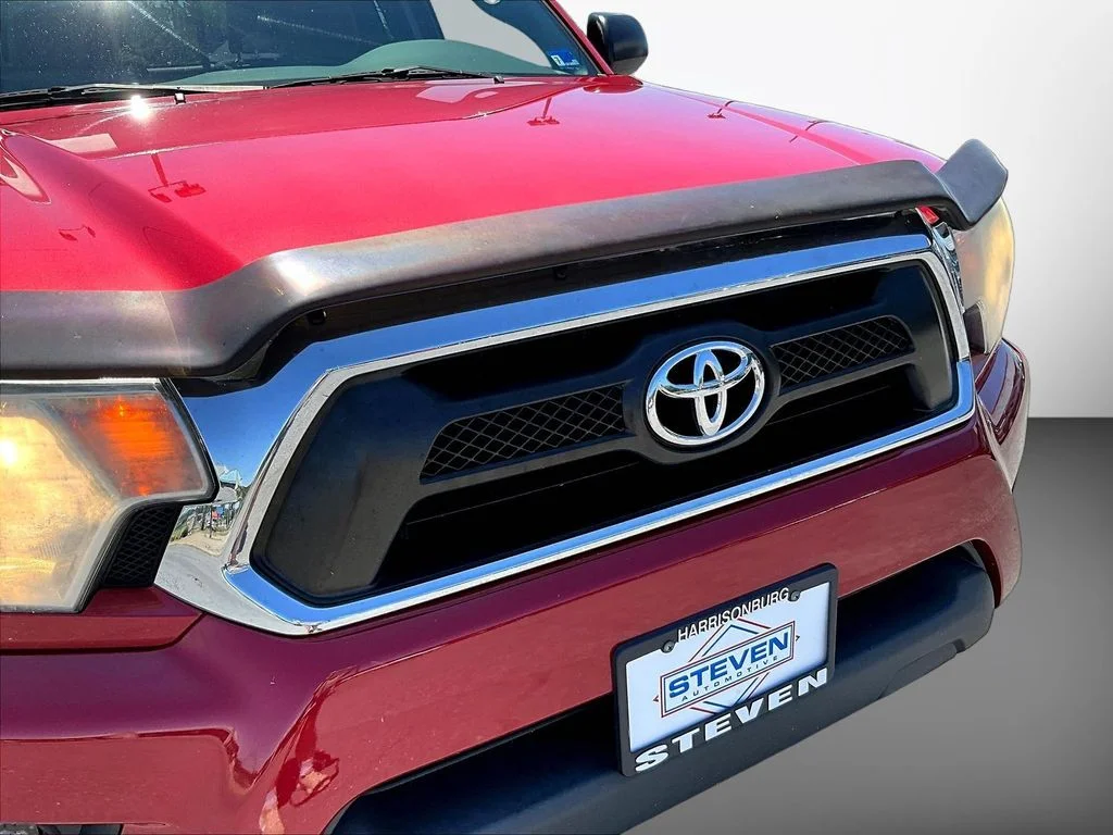 Used 2013 Red Toyota Base image 30