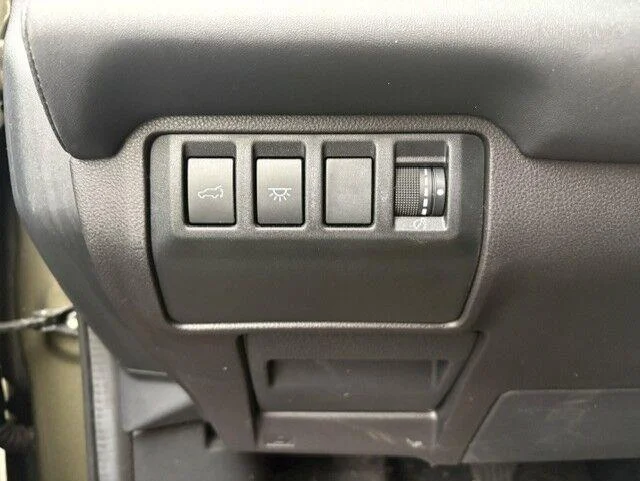 Used 2023 Autumn Green Metallic Subaru Touring image 17