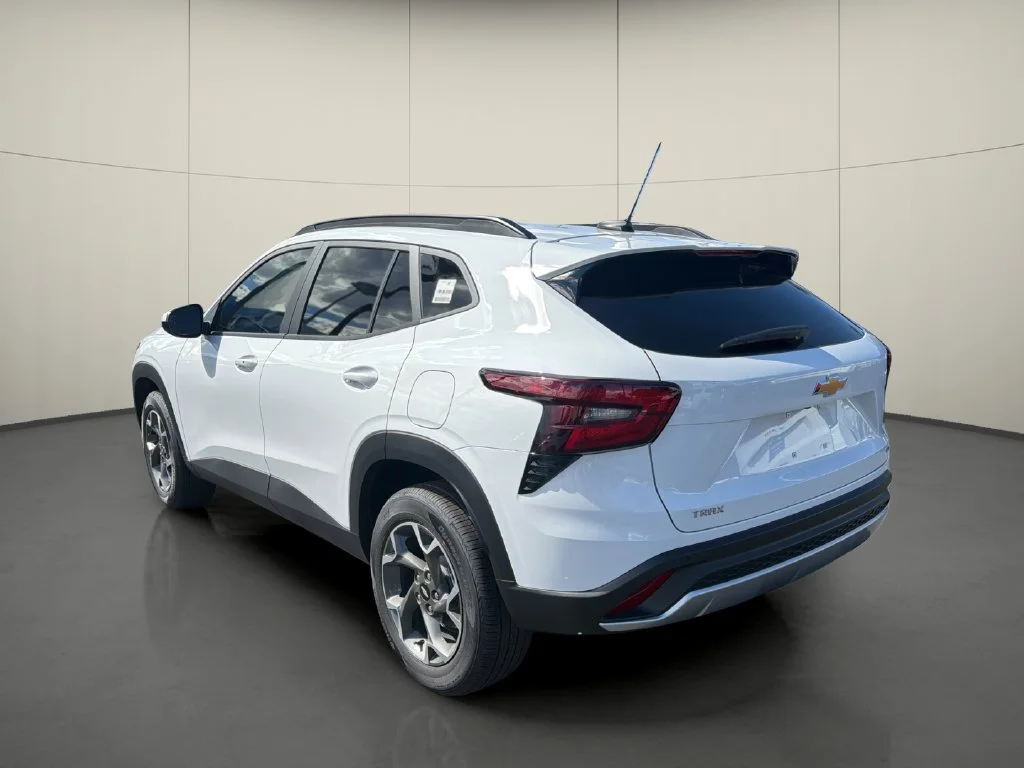 New 2026 Summit White Chevrolet LT image 5