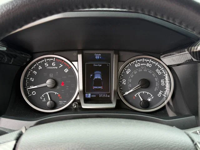 Certified Used 2023 MAGNETIC GRAY MET. Toyota SR5 image 18