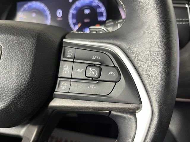 Used 2022 White Jeep Limited image 21