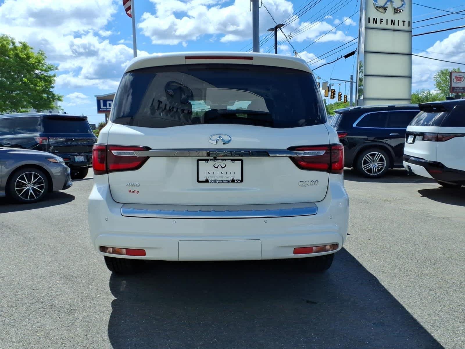 Certified Used 2023 Moonstone White INFINITI PREMIUM SELECT image 6