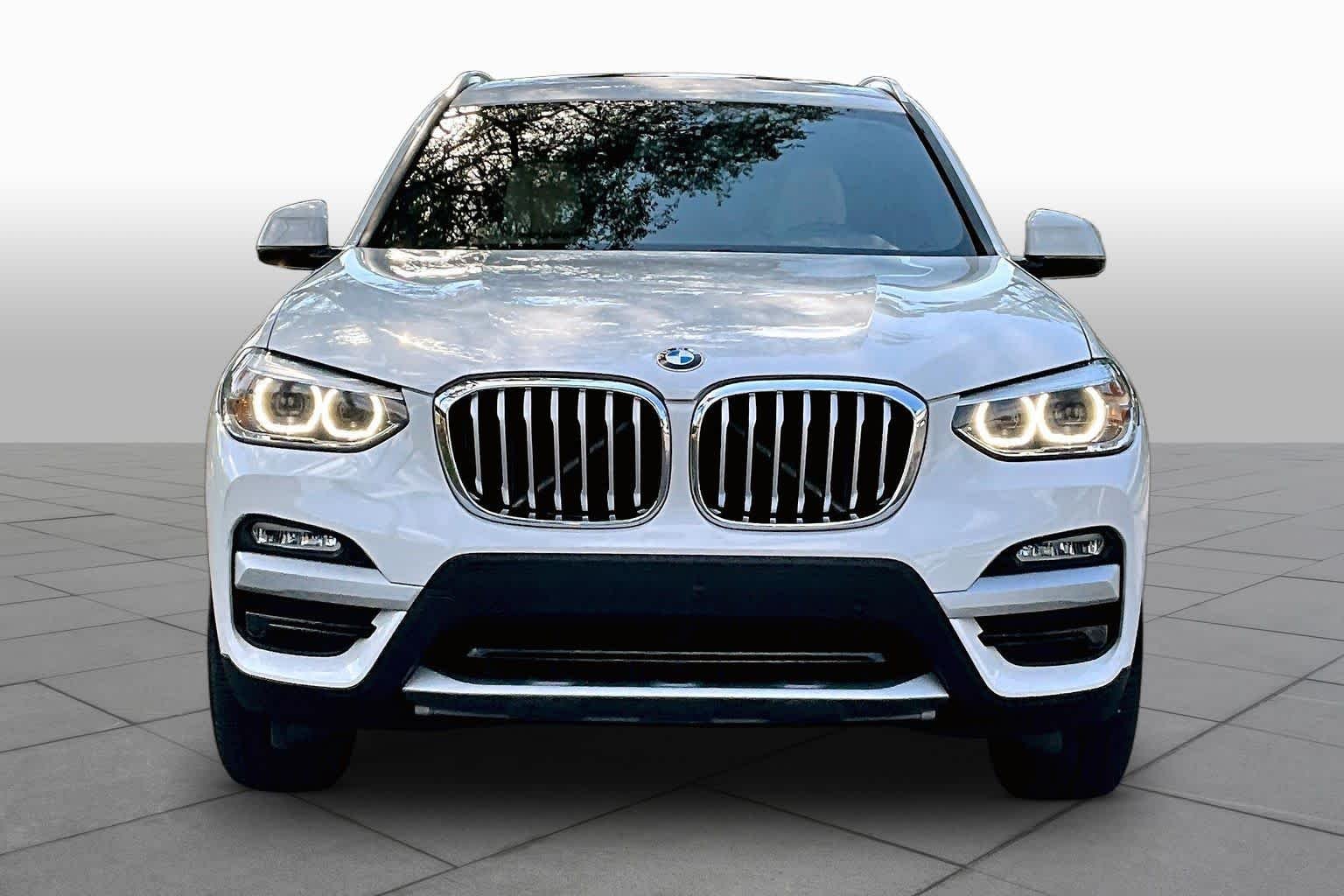 Used 2019 Alpine White BMW sDrive30i image 4