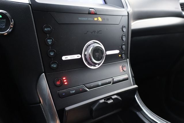 Used 2020 Silver Metallic Ford Titanium image 15