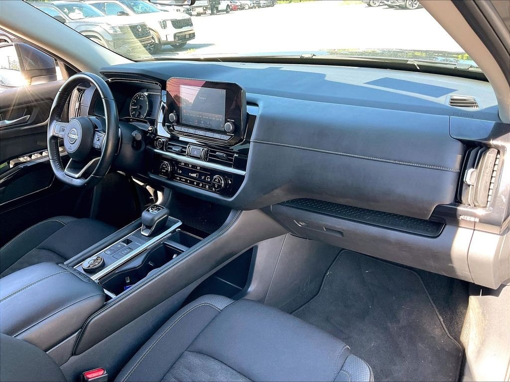 Used 2022 Gun Metallic Nissan SV image 13