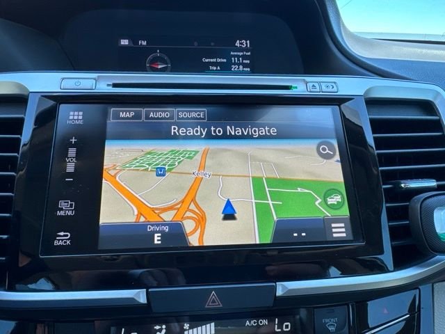 Used 2017 White Honda Touring image 13