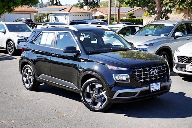 Used 2026 Black Hyundai SEL image 2