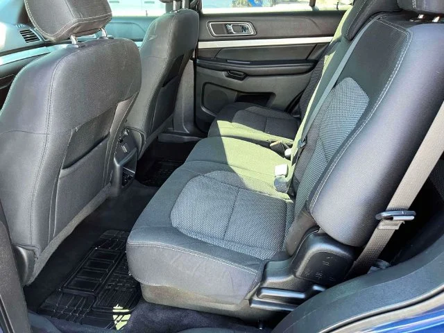 Used 2016 Blue Ford XLT image 18