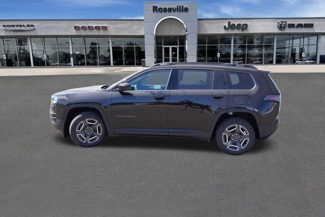 New 2026 Diamond Black Crystal Pearl-Coat Exterior Paint Jeep Limited image 6