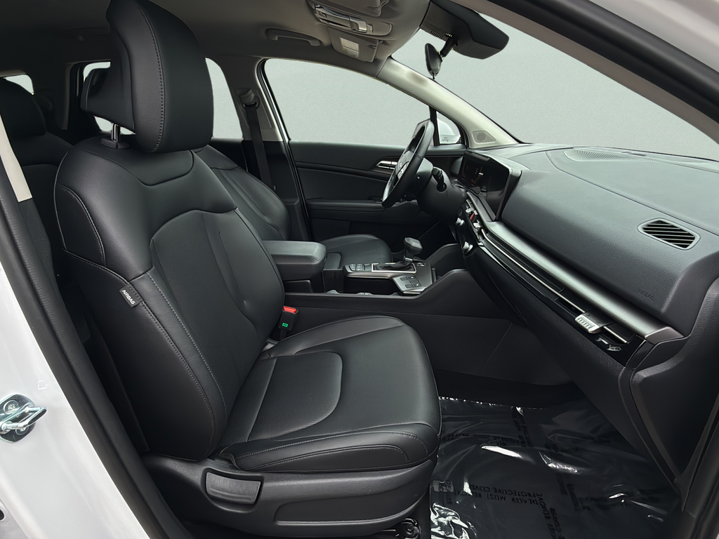 Used 2026 Glacial White Pearl Kia EX image 19